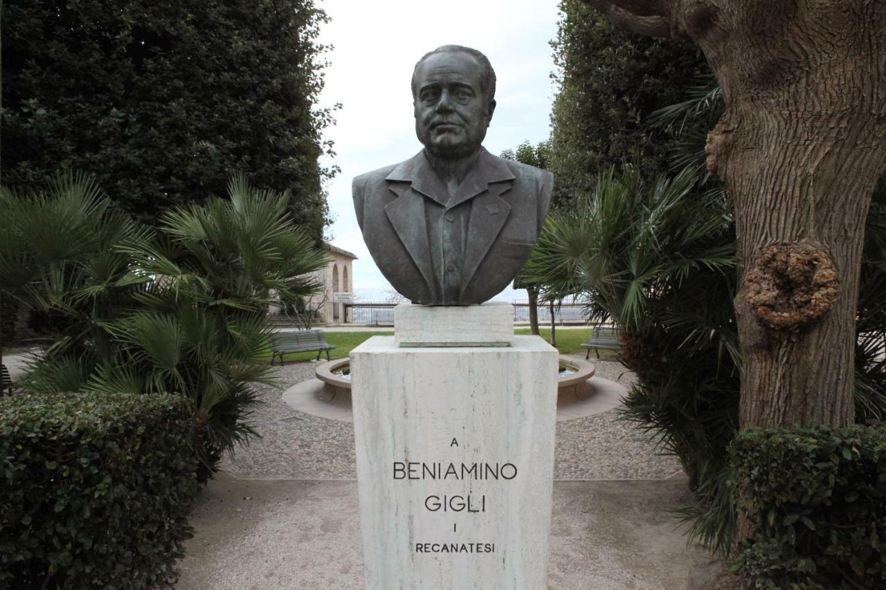 Recanati Family 외부 사진